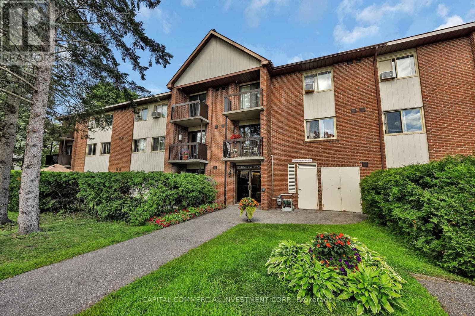 18 HAGGART STREET, Ottawa — photo 2