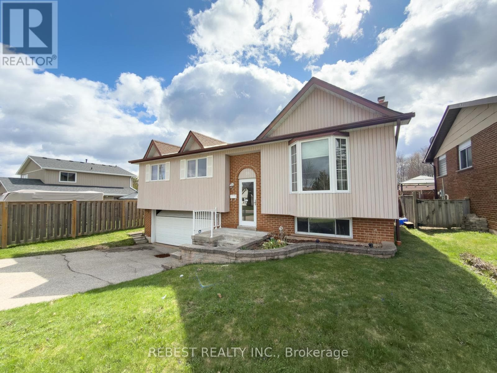 98 COBBLEHILL ROAD, Toronto — photo 3