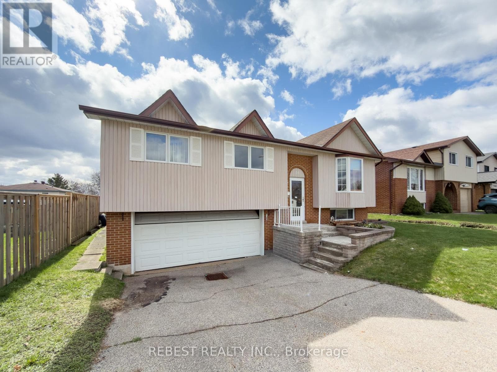 98 COBBLEHILL ROAD, Toronto — photo 2