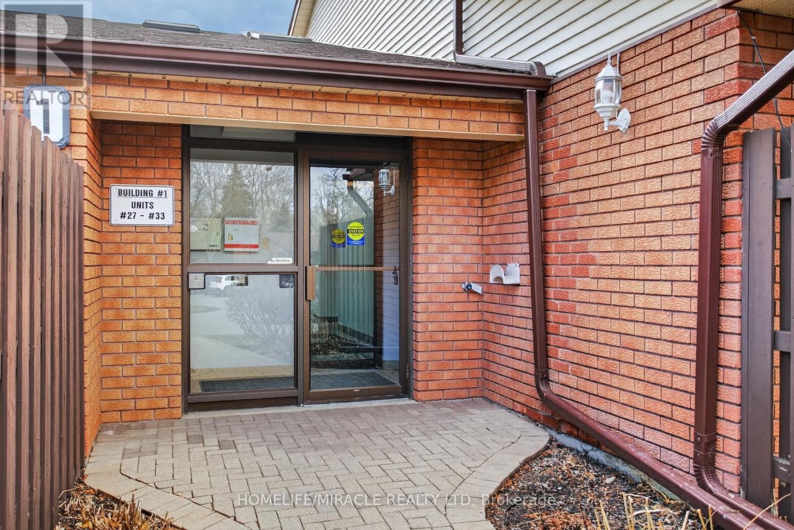 32 - 36 CHAMPLAIN CRESCENT, Toronto — photo 3