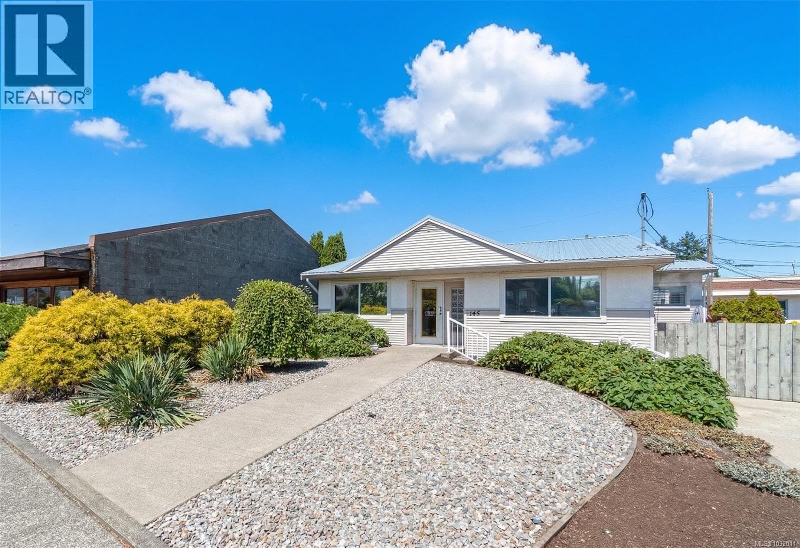 145 Hirst Ave, Vancouver Island