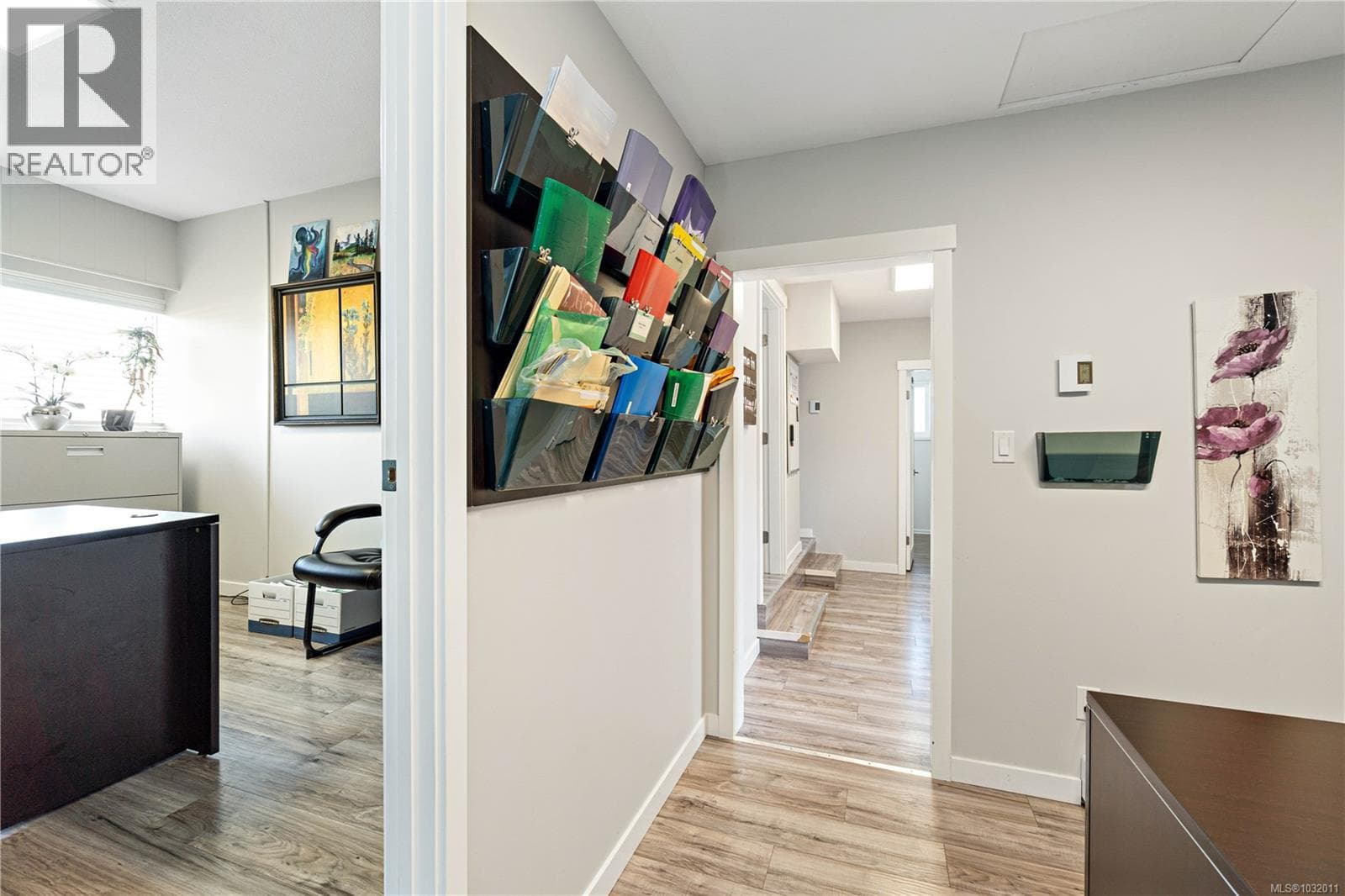 145 Hirst Ave, Vancouver Island — photo 5