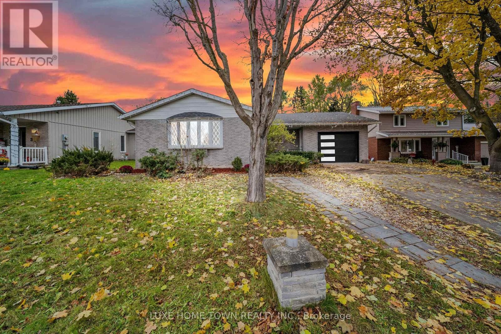 5 CENTENNIAL DRIVE in 