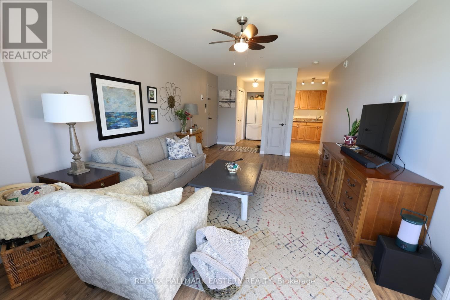 #6 - 122 HOMEWOOD AVENUE, Central Lakes — photo 5