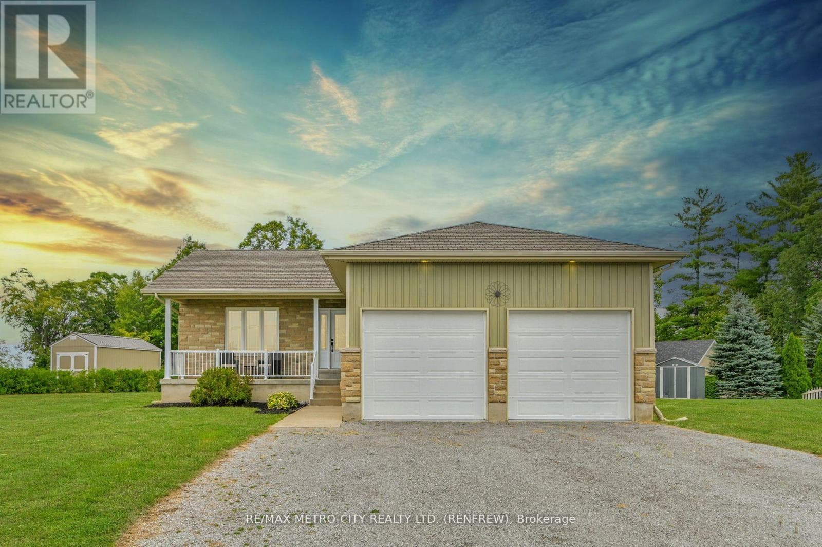 35 LAKERIDGE TRAIL in 