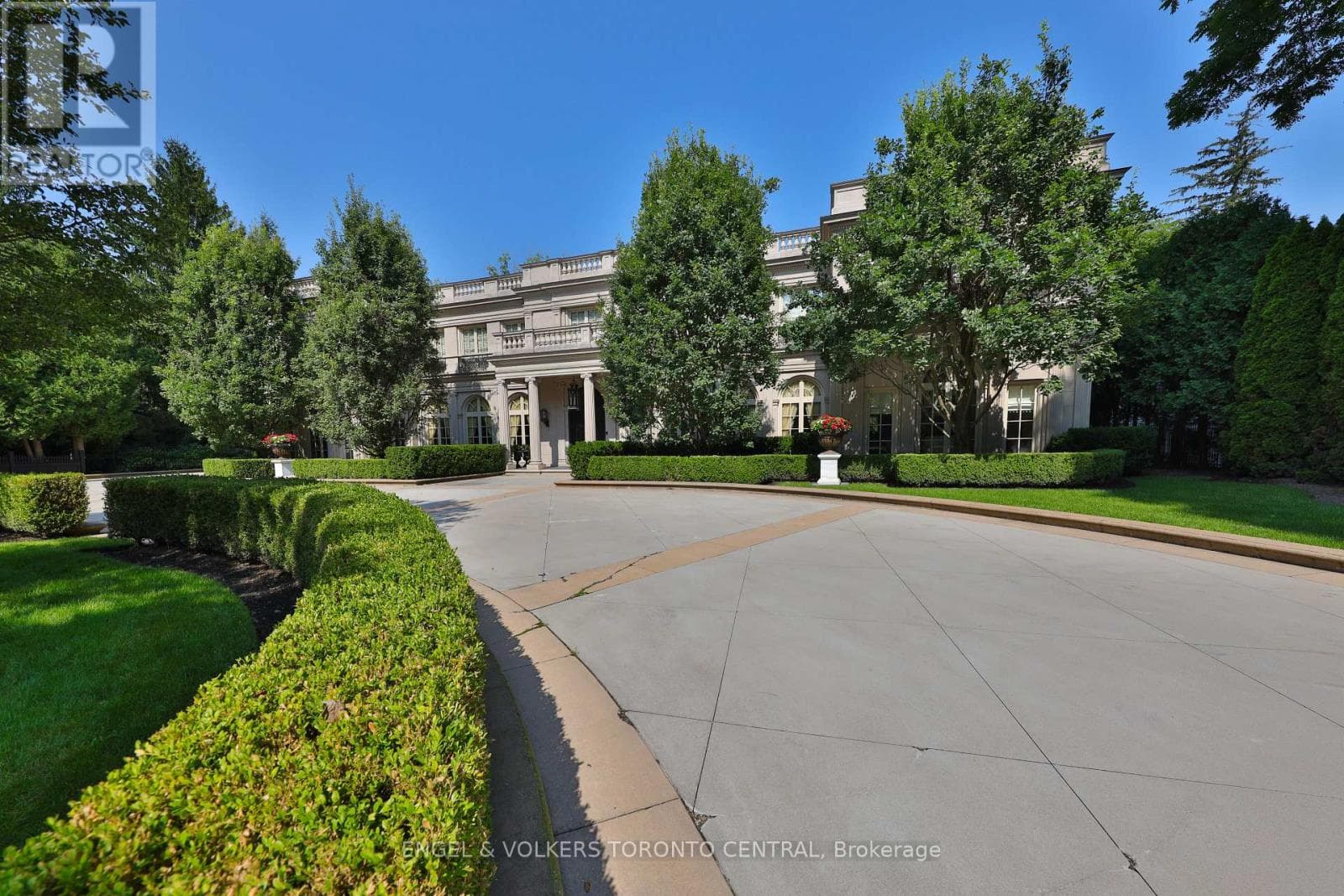 489 LAKESHORE ROAD EAST, Toronto — photo 3