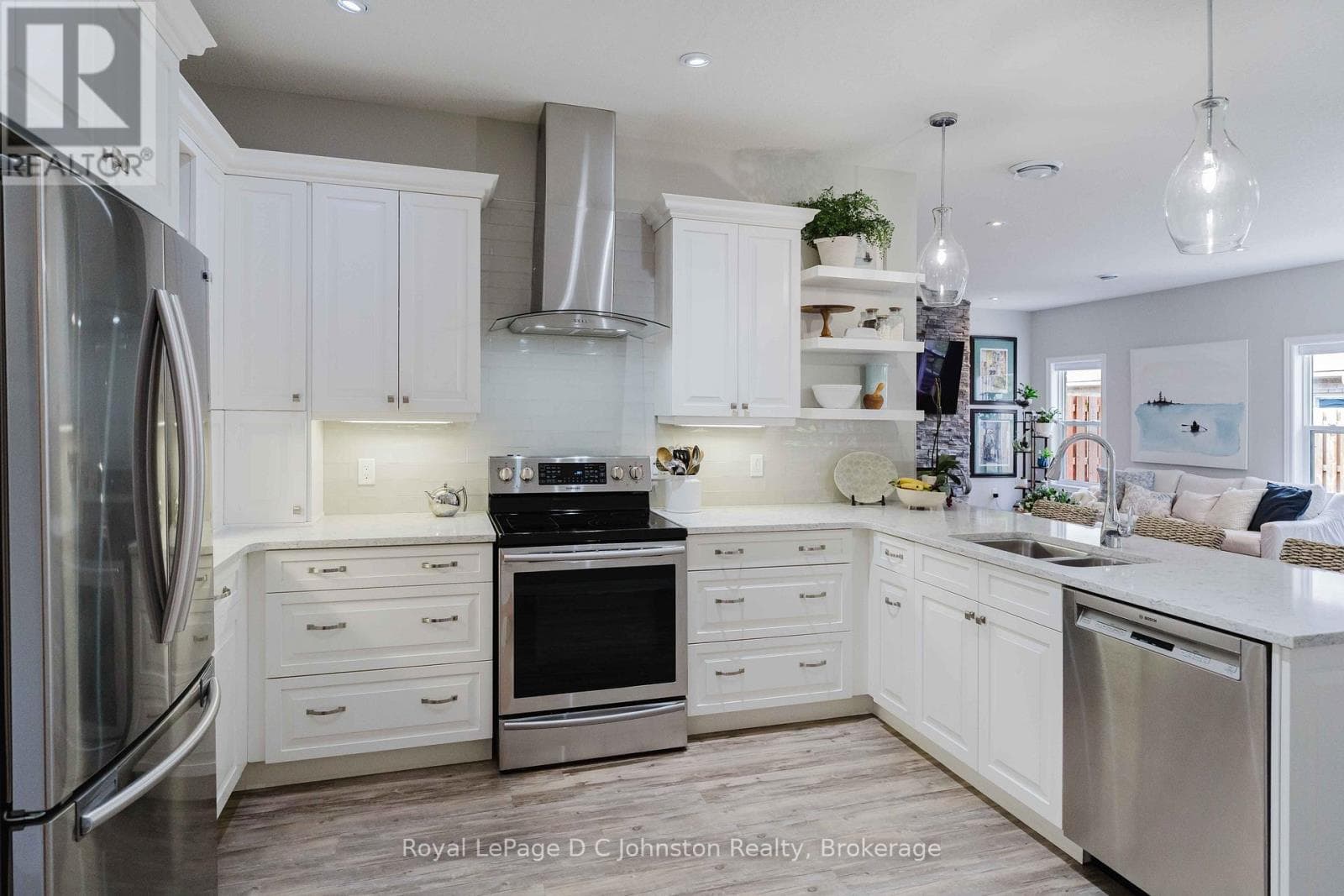 221 GRENVILLE STREET S, OnePoint — photo 4