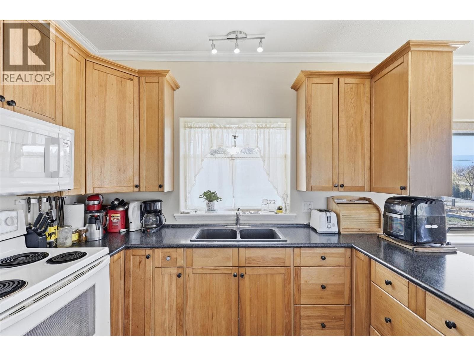 1559 STEELHEAD Road, Interior REALTORS® — photo 5