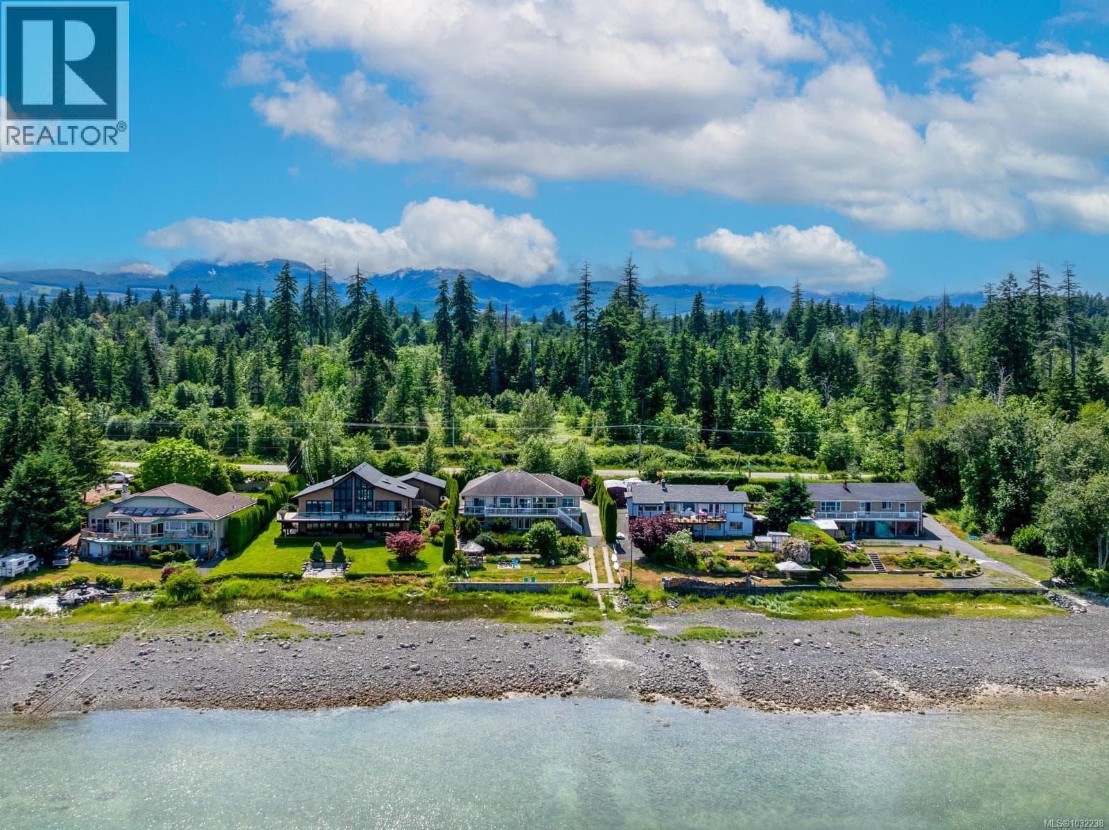6800 BUCKLEY BAIE FRONTAGE ROAD, Vancouver Island — photo 2