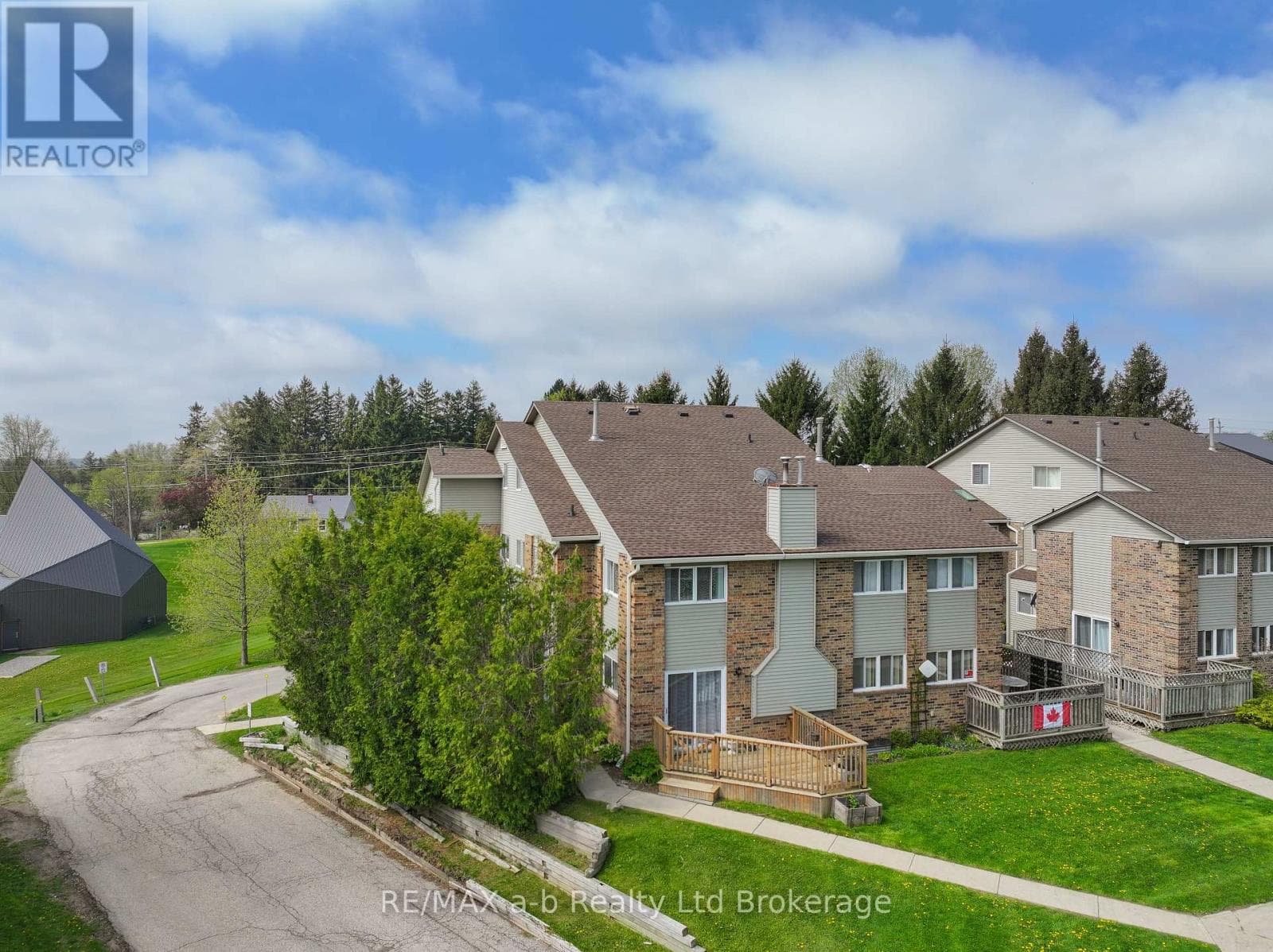 8 19 WREN COURT, Woodstock-Ingersoll-Tillsonburg — photo 2