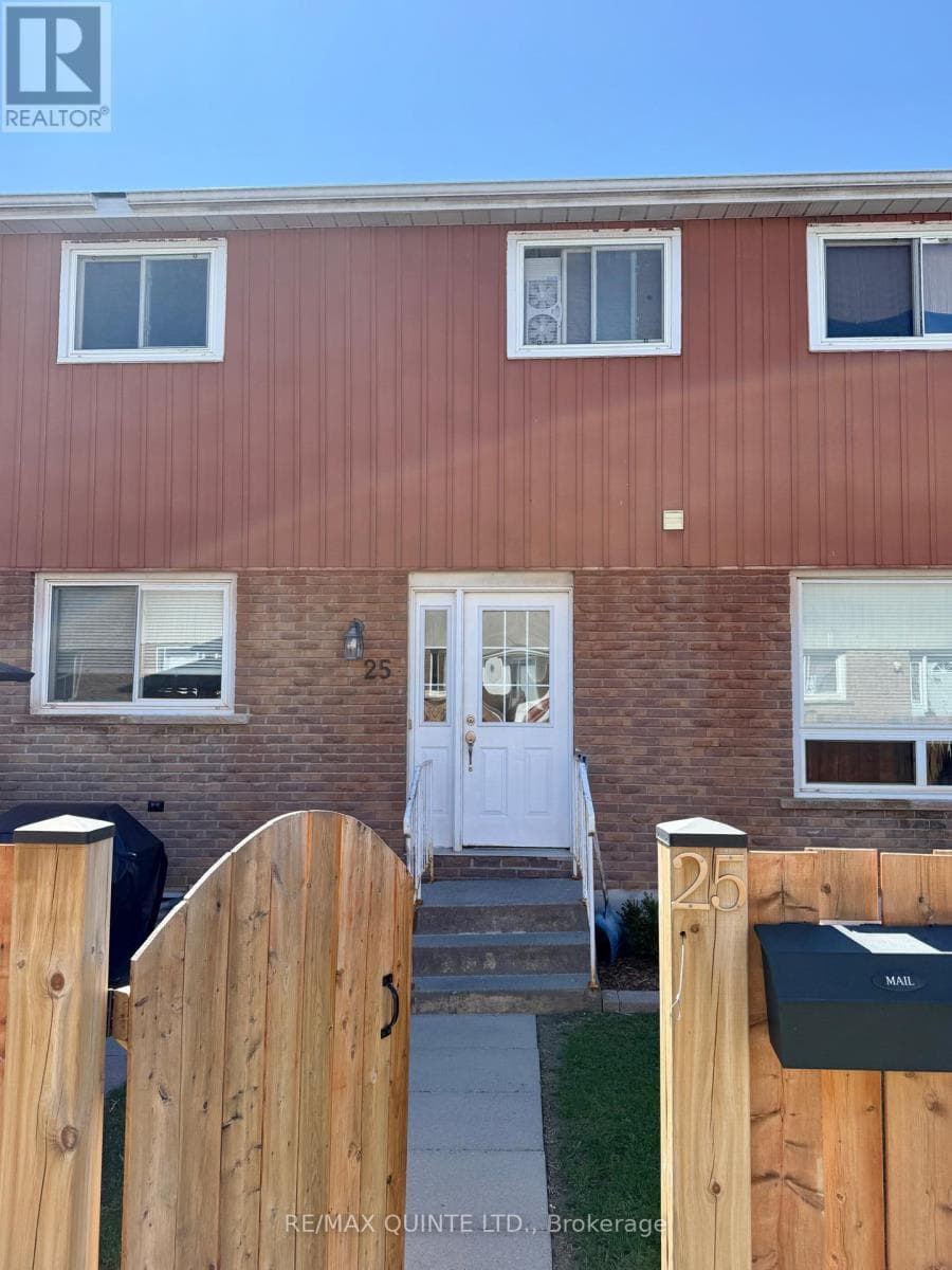 25 - 17 TRACEY PARK DRIVE in 