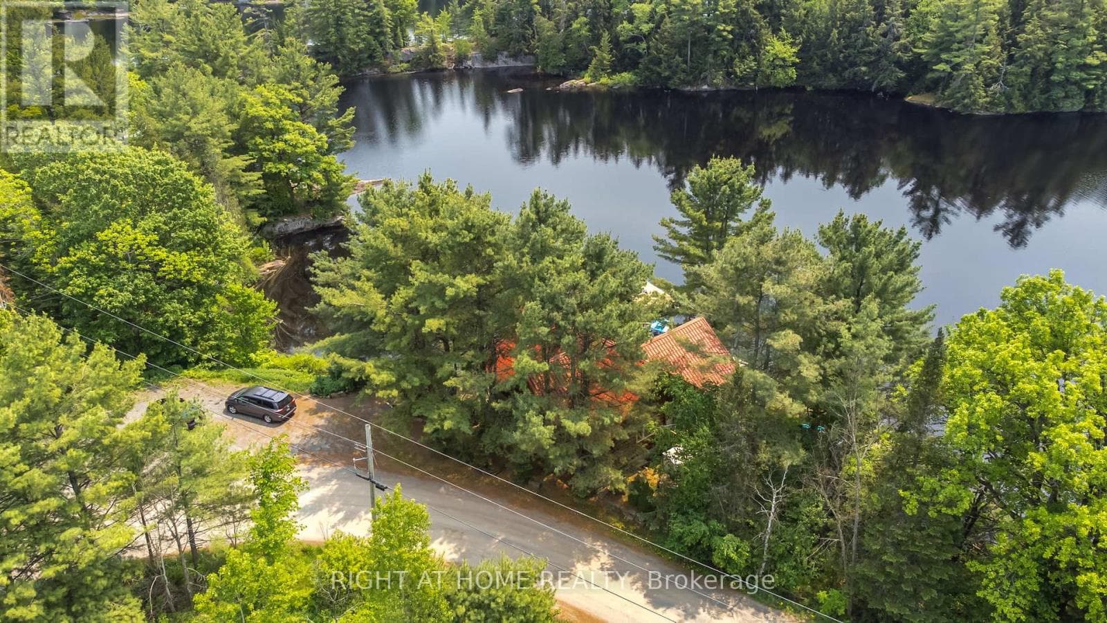 235 LOCH ERNE ROAD, Toronto — photo 2