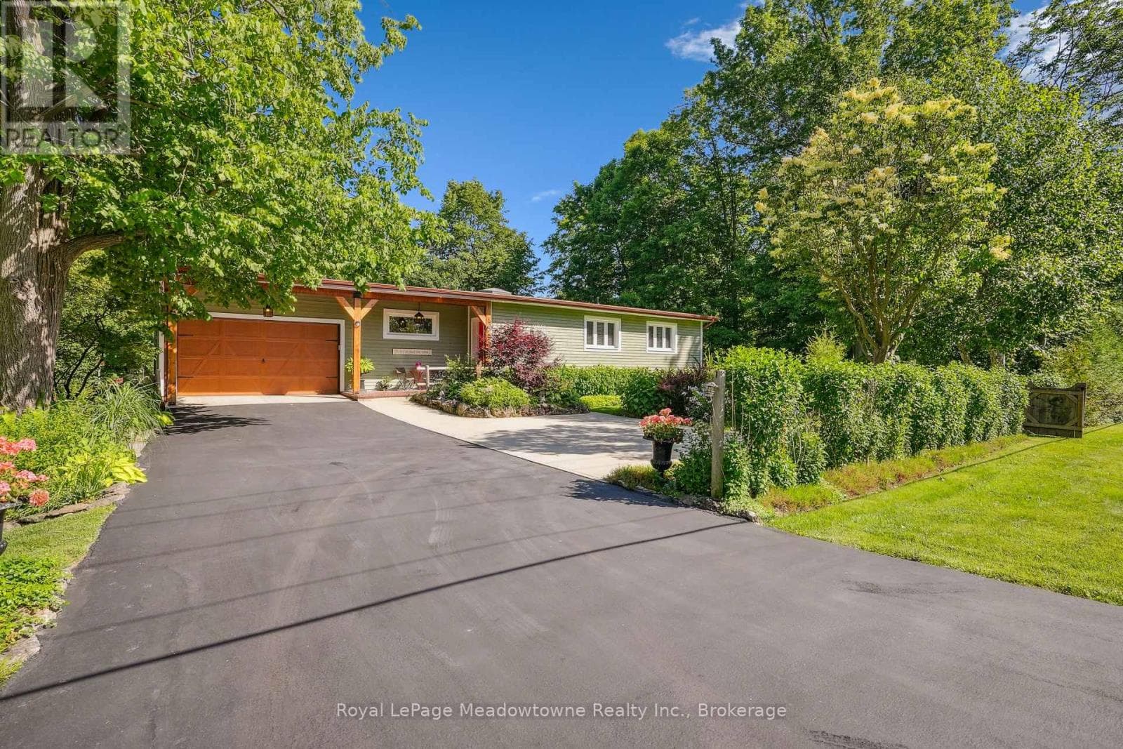 9878 15 SIDE ROAD, Oakville-Milton — photo 2