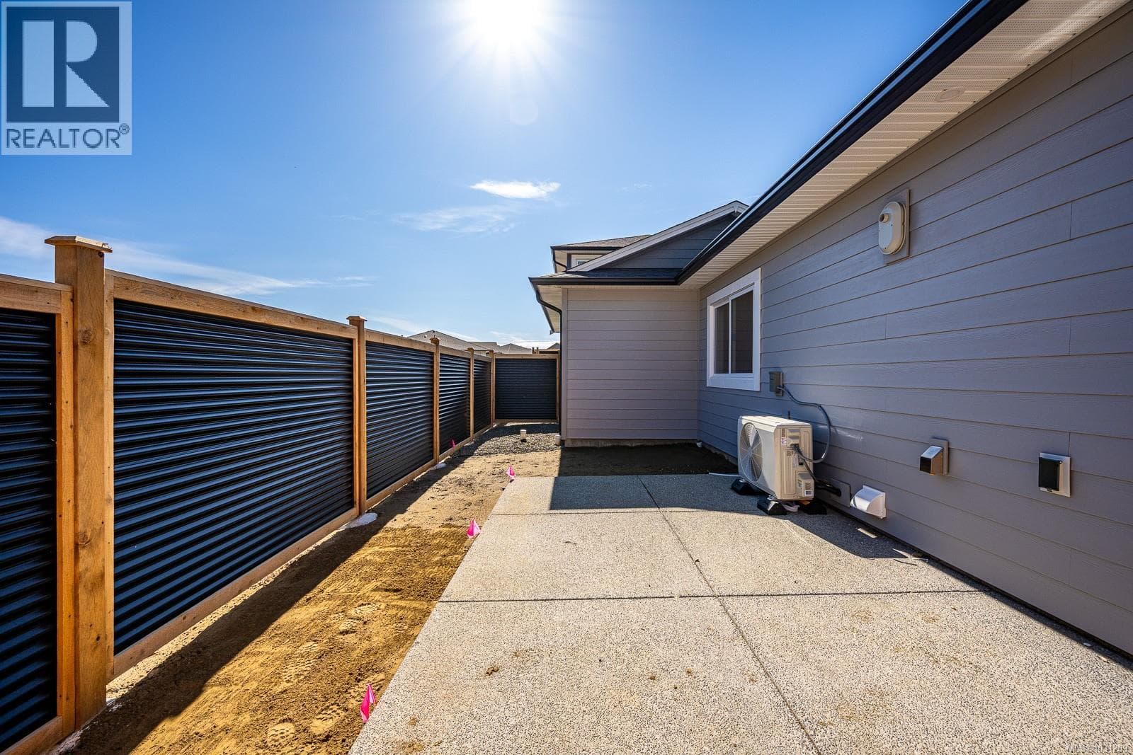 A 2319 McDonald Rd, Vancouver Island — photo 2
