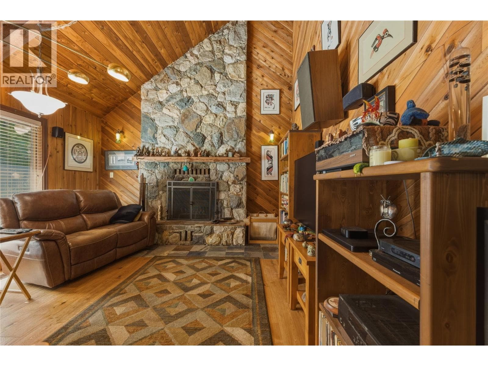 8257 Rogers Road, Interior REALTORS® — photo 4