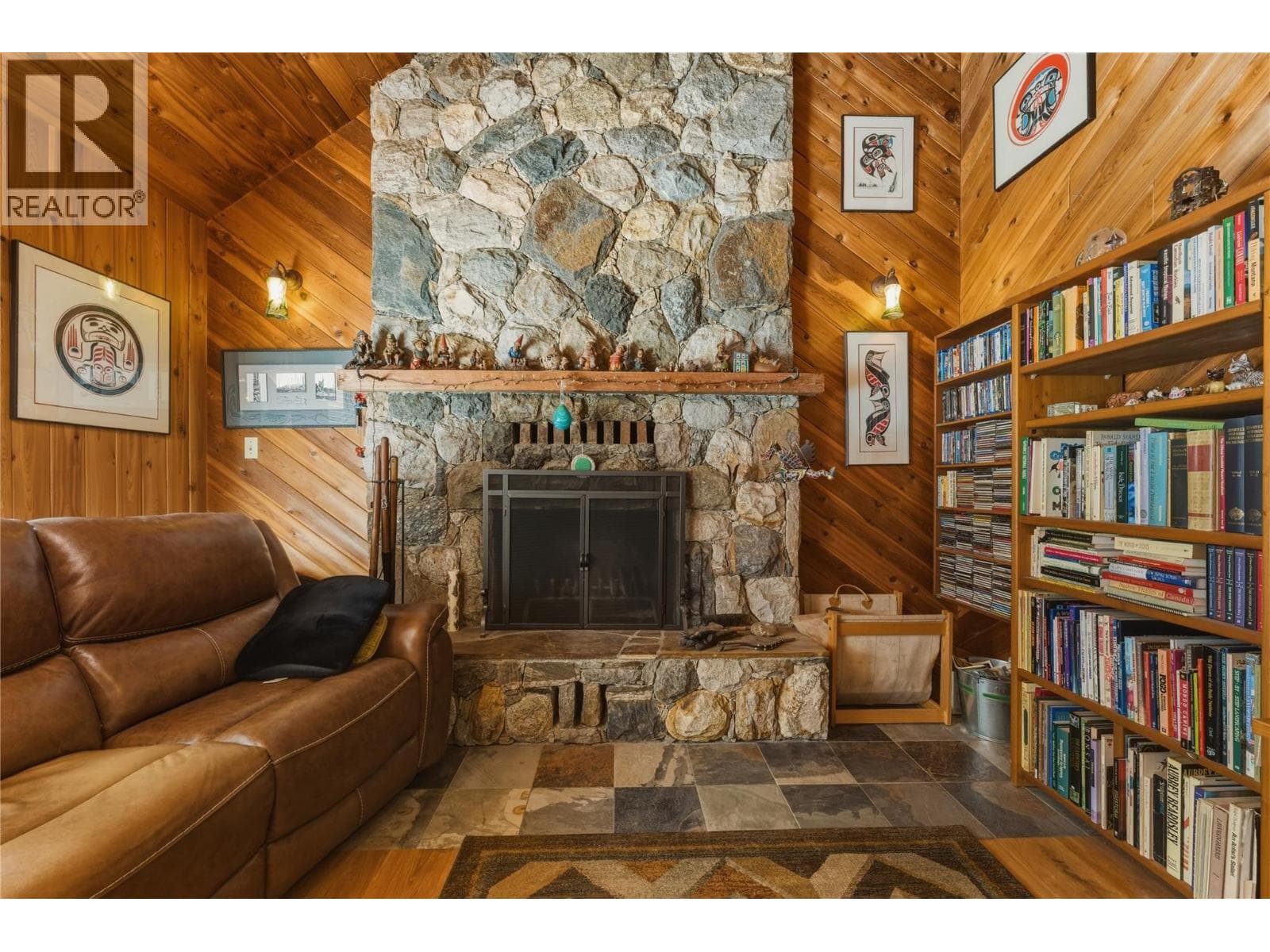 8257 Rogers Road, Interior REALTORS® — photo 5