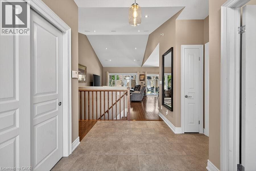 19 LAMPMAN DRIVE, Cornerstone — photo 5