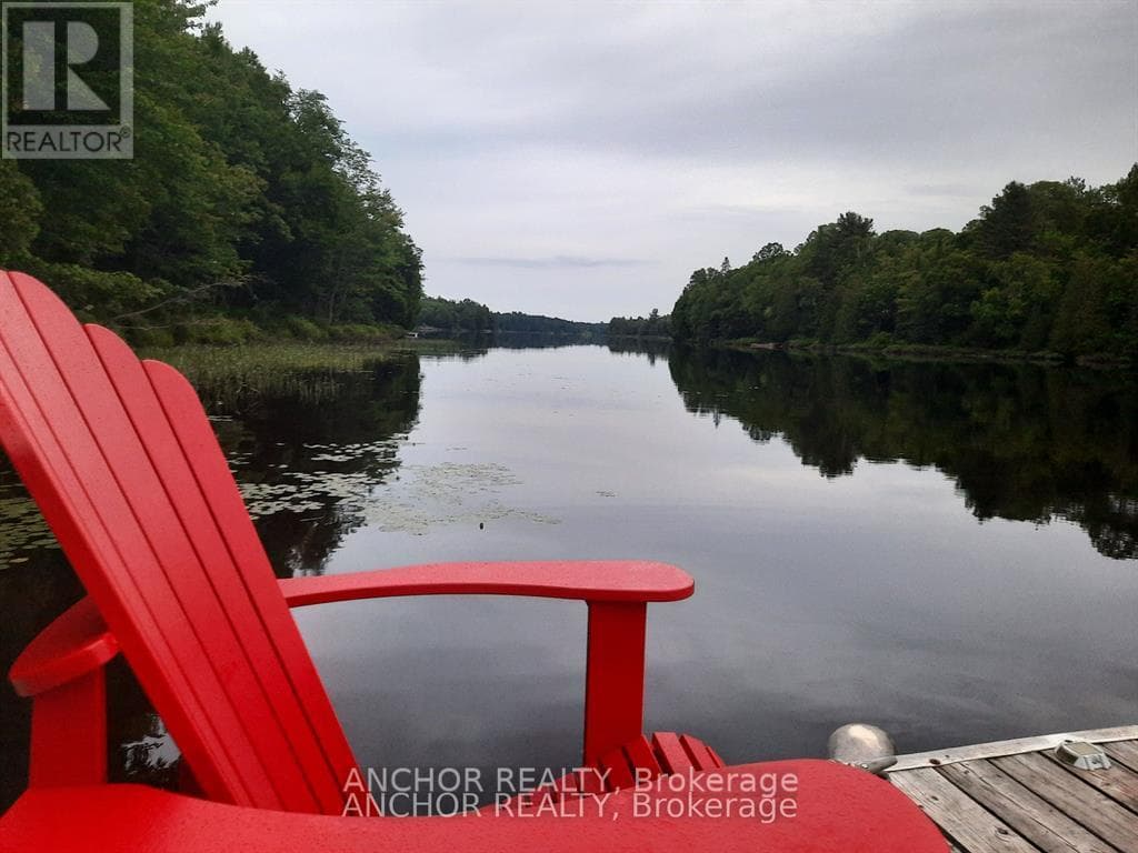 550 SHAWANAGA LAKE, London and St. Thomas — photo 4