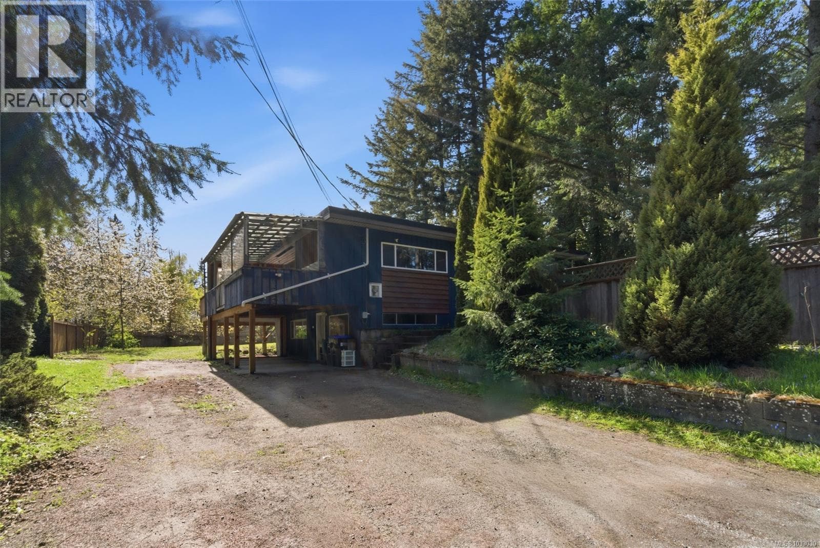 1747 Cedar Rd NE, Victoria — photo 4