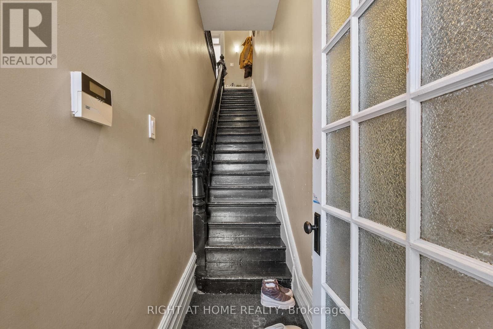 93 GILMOUR STREET, Ottawa — photo 2