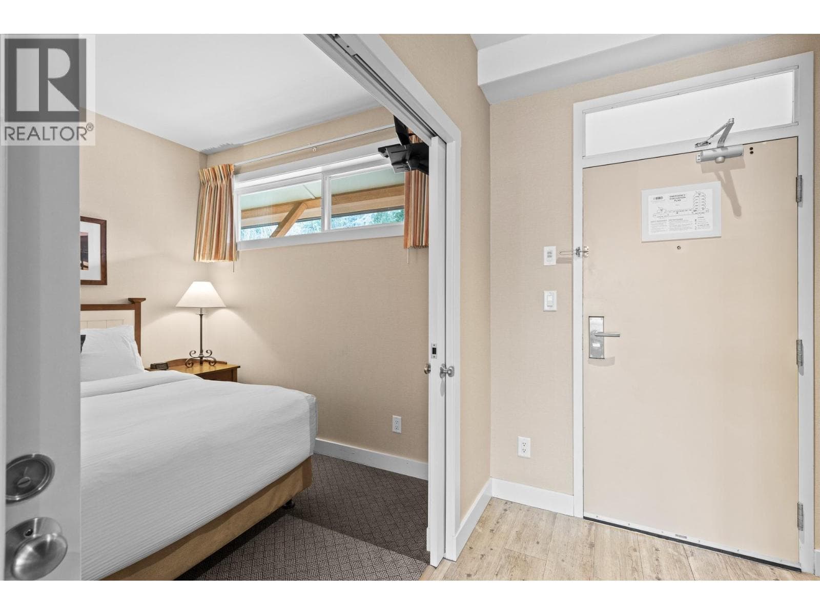 13011 Lakeshore Drive S Unit# 369, Interior REALTORS® — photo 5