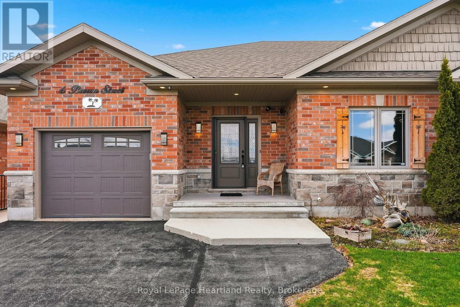 6 BROWN STREET SOUTH in 