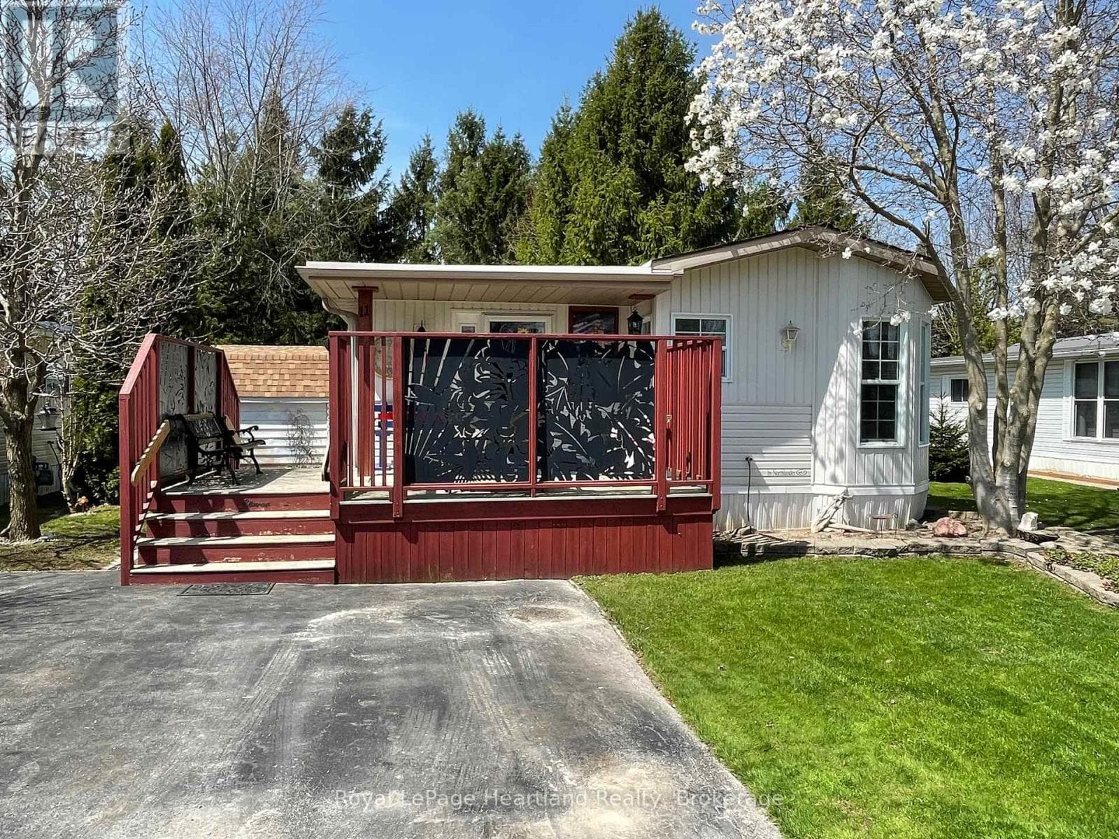 11 - 77719 BLUEWATER HIGHWAY in 