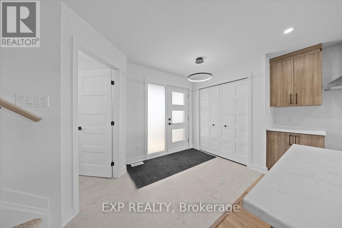 247 CARPE STREET, Ottawa — photo 4
