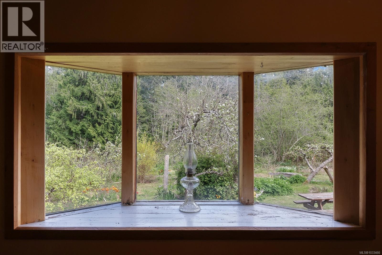 9210 McFarlane Rd, Vancouver Island — photo 3