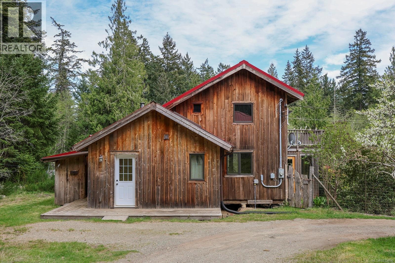 9210 McFarlane Rd, Vancouver Island — photo 2