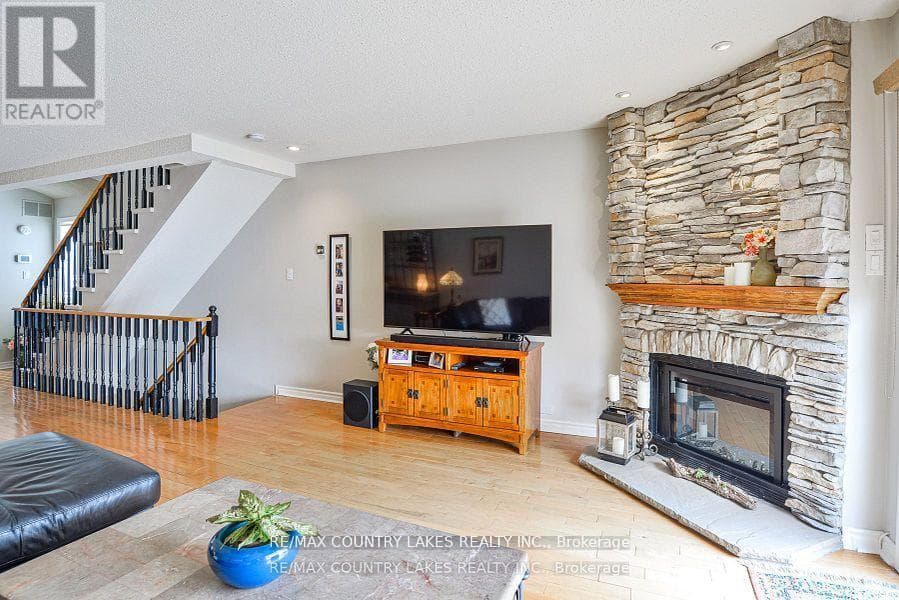 15 - 24 LAGUNA PARKWAY, Toronto — photo 4