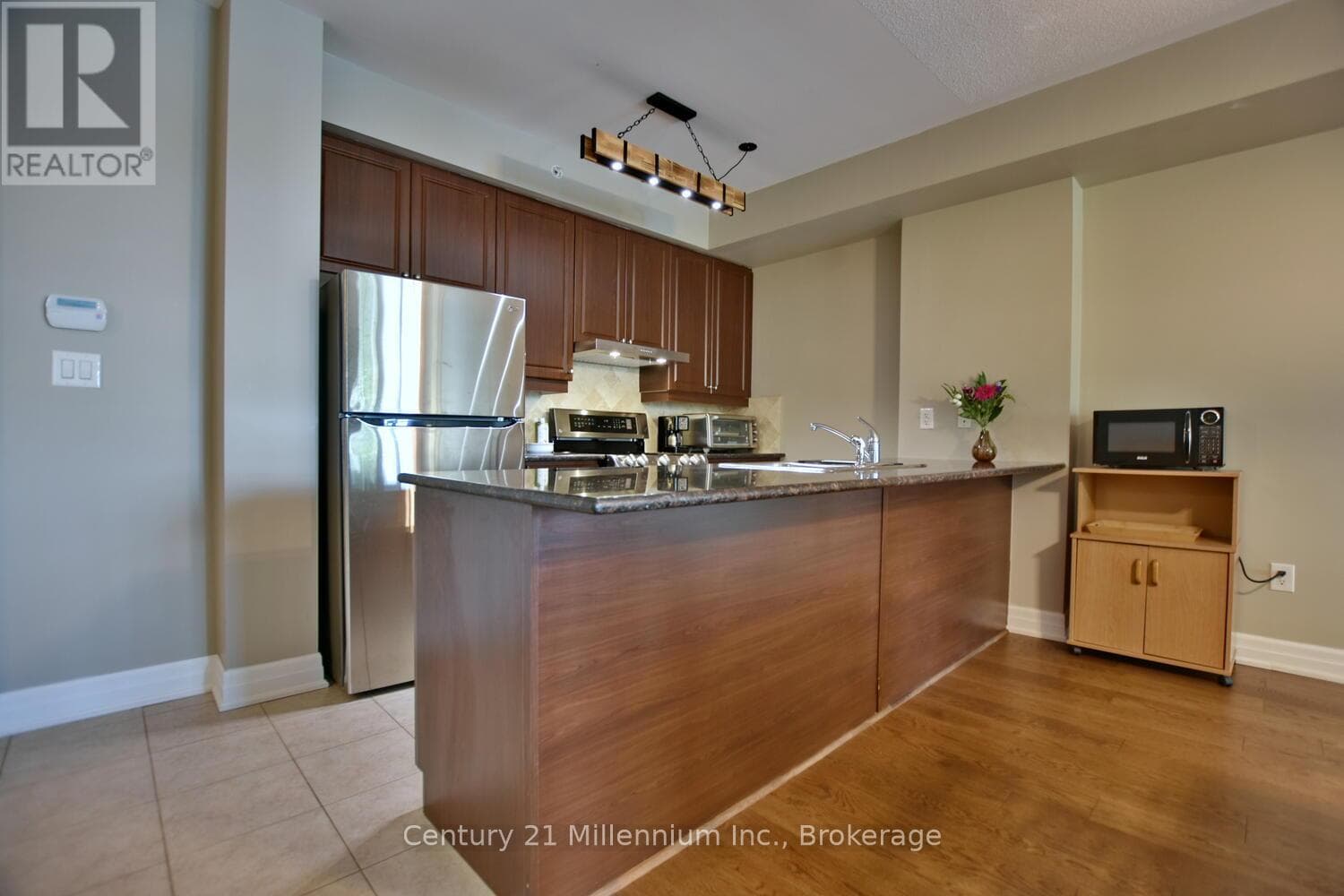 208 - 1 SHIPYARD LANE, OnePoint — photo 5