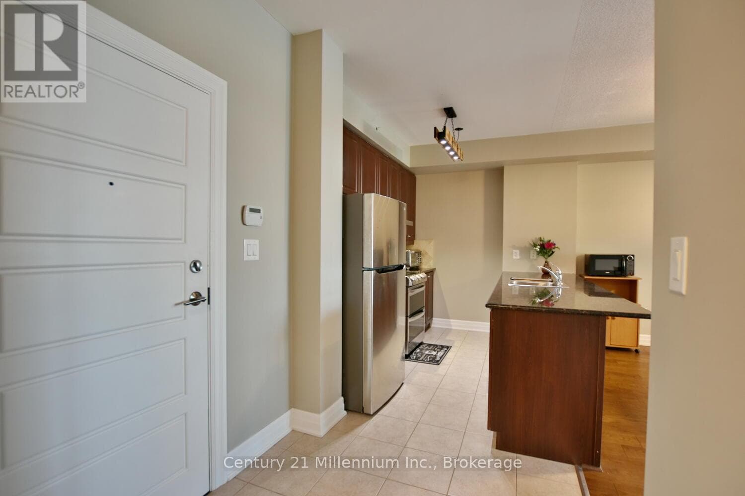 208 - 1 SHIPYARD LANE, OnePoint — photo 4