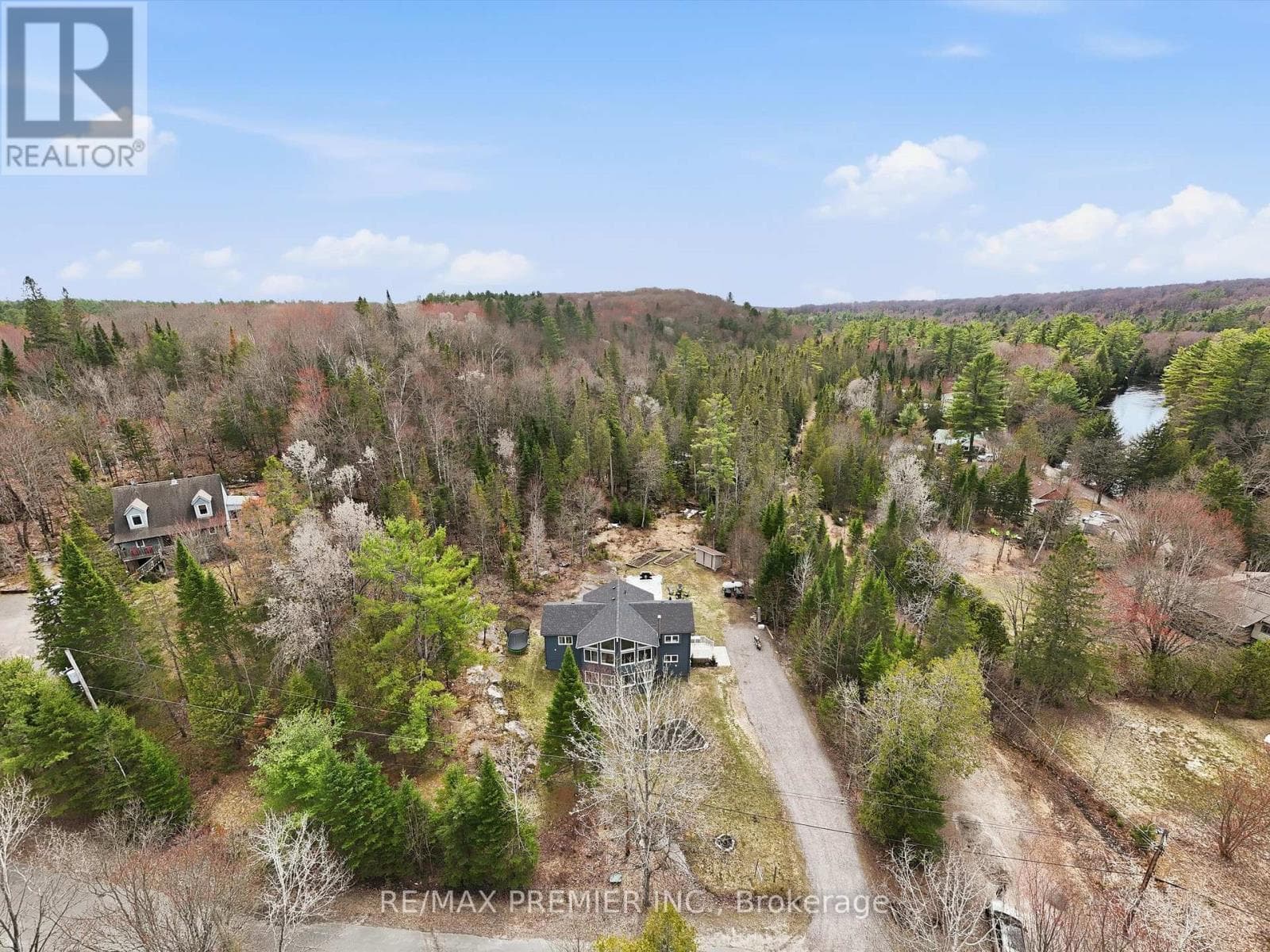 1131 SPRINGDALE PARK ROAD, Toronto — photo 2
