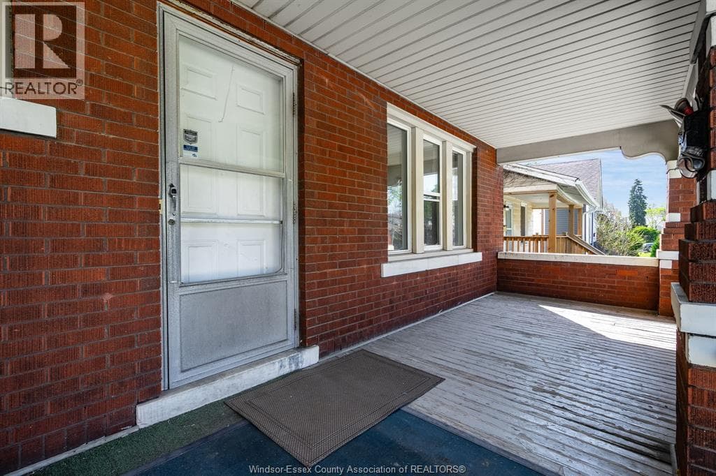 366 RANKIN AVENUE, Windsor — photo 2