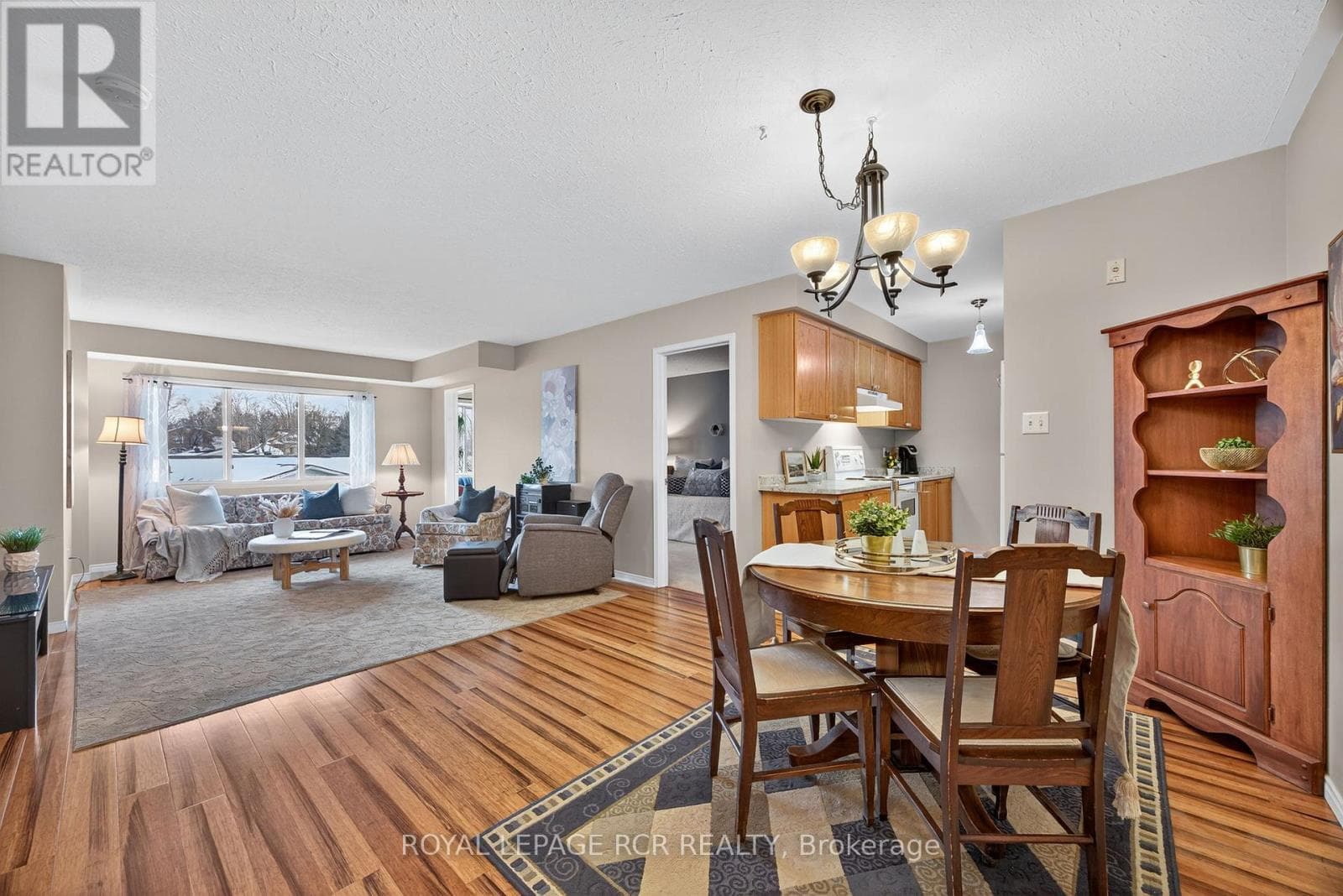 310 - 250 ROBERT STREET, Toronto — photo 2