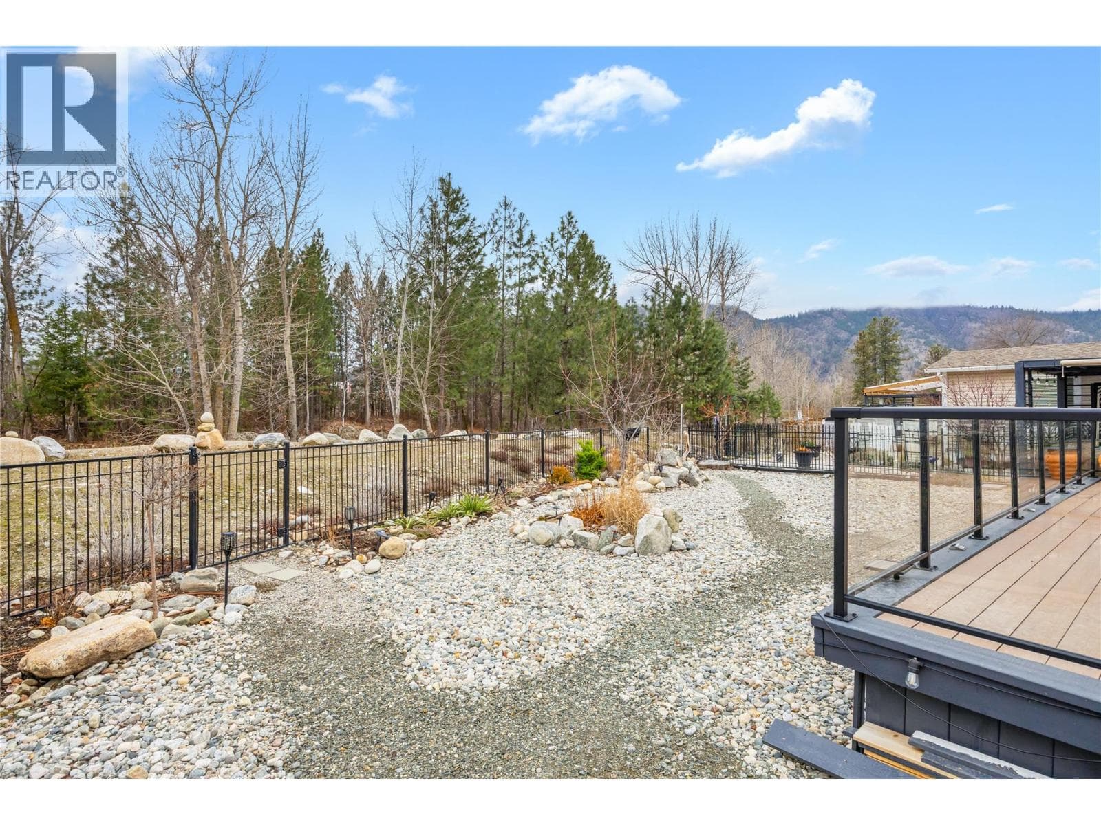 4505 McLean Creek Road Unit# G8, Interior REALTORS® — photo 2