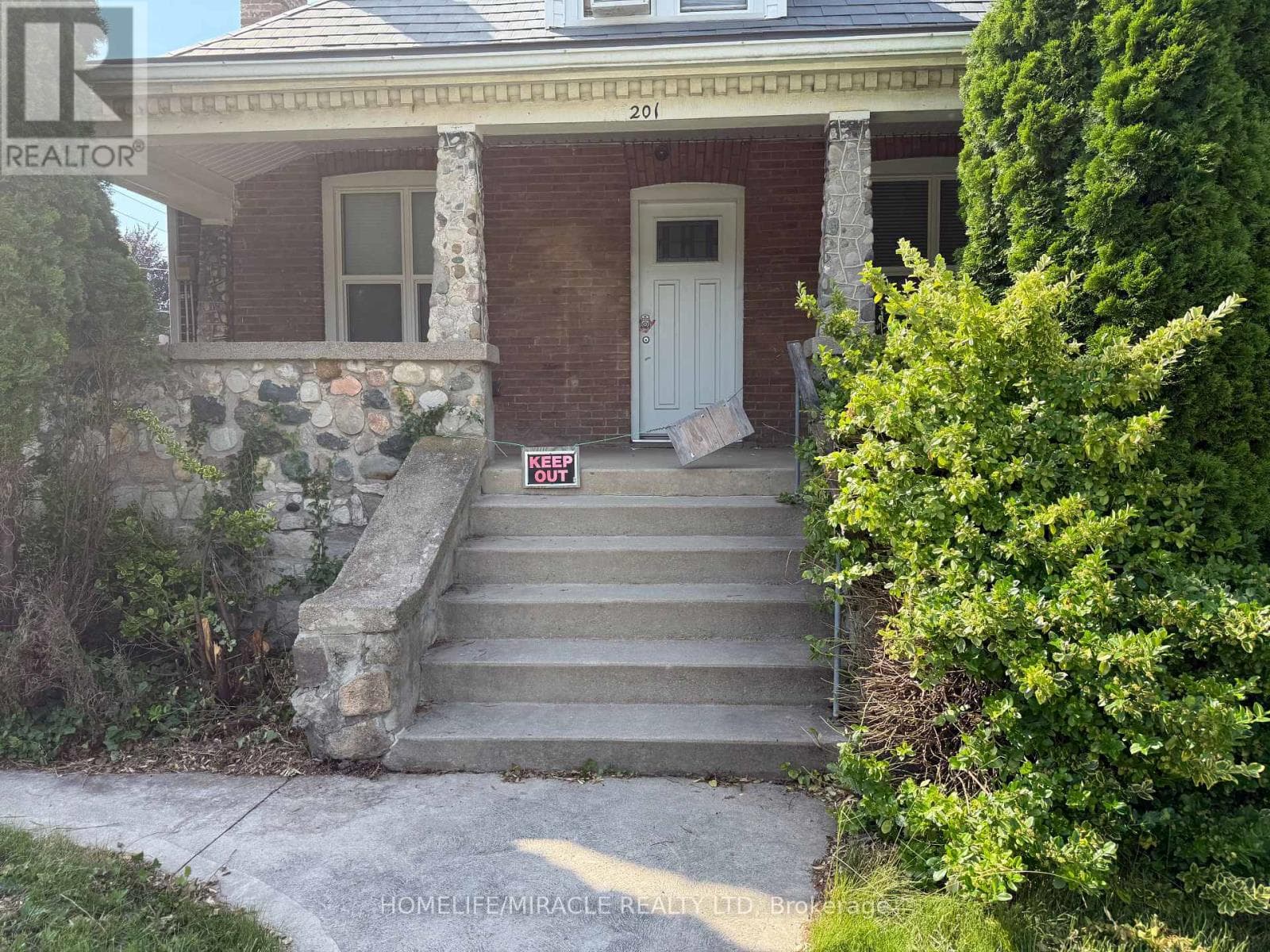 201 GRAND AVENUE West, Toronto — photo 4