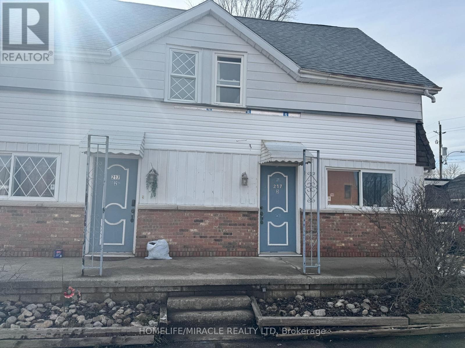 217 CREEK STREET in 