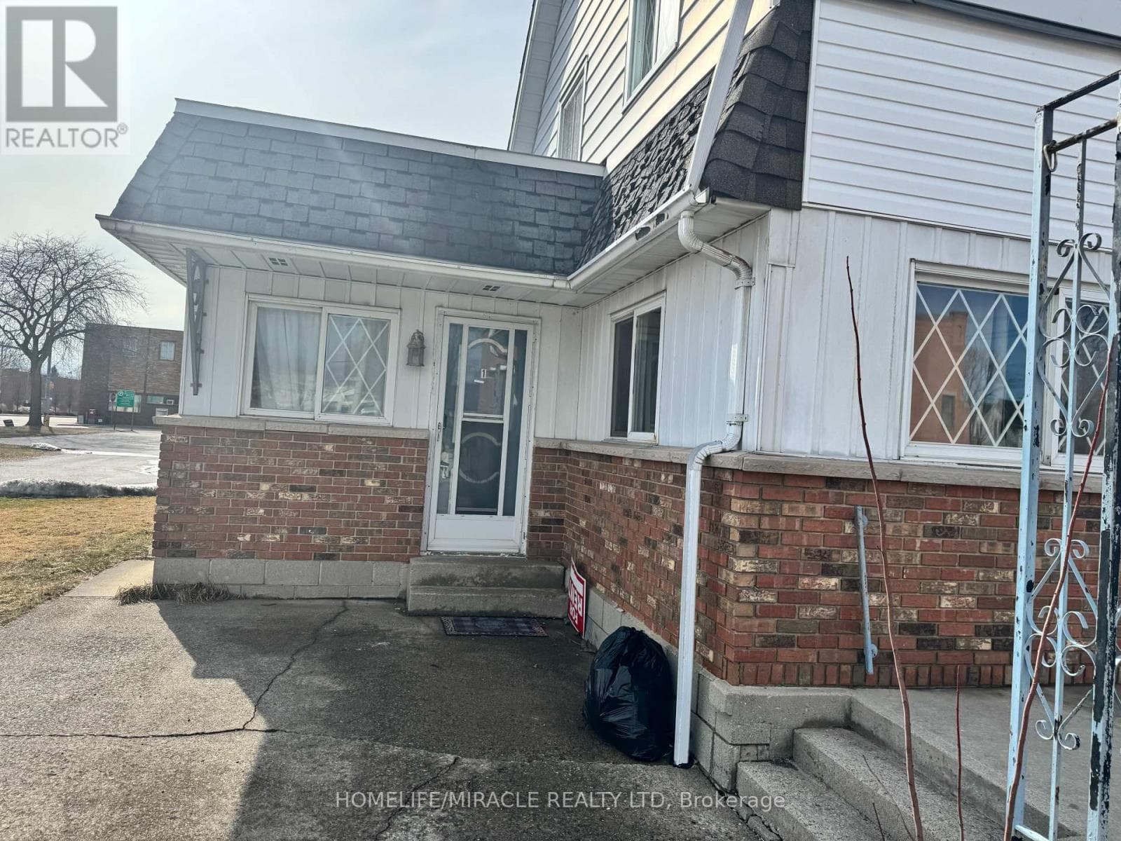 217 CREEK STREET, Toronto — photo 2