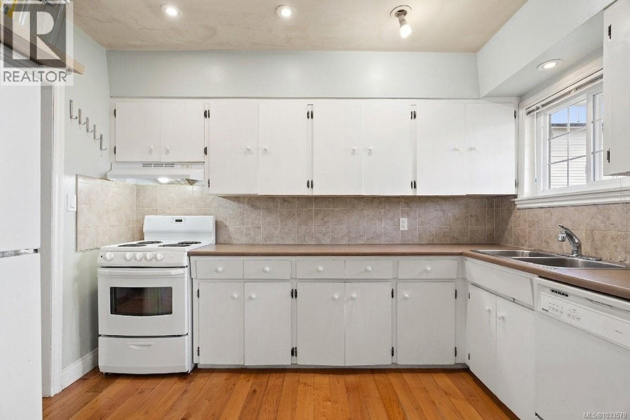 349 Hilchey Rd, Victoria — photo 5