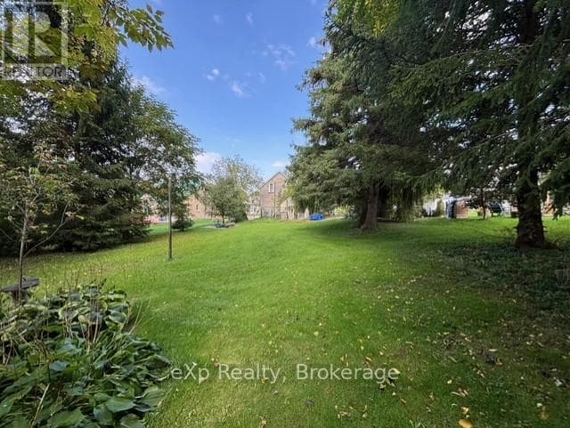 28 QUEEN STREET WEST, OnePoint — photo 4