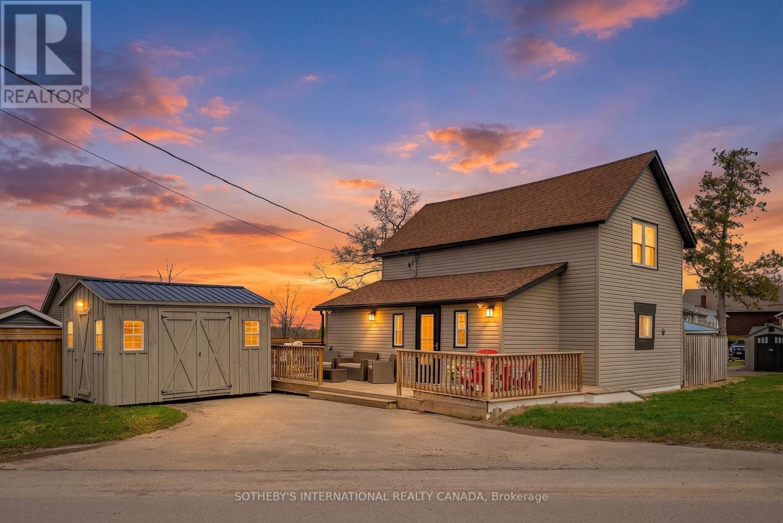 42 PAVILLION ROAD in Harvey