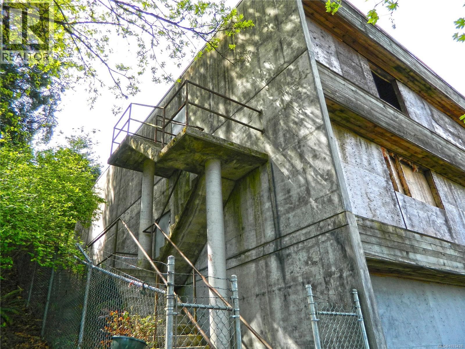 951 HALIBURTON STREET, Vancouver Island — photo 5