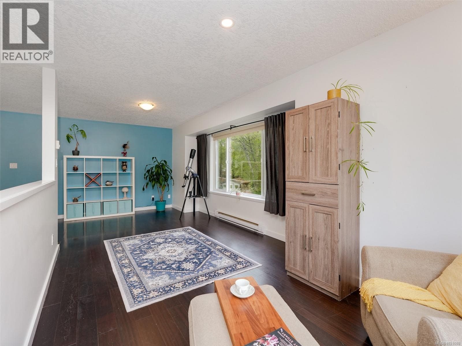 6894 Beaton Rd, Victoria — photo 3