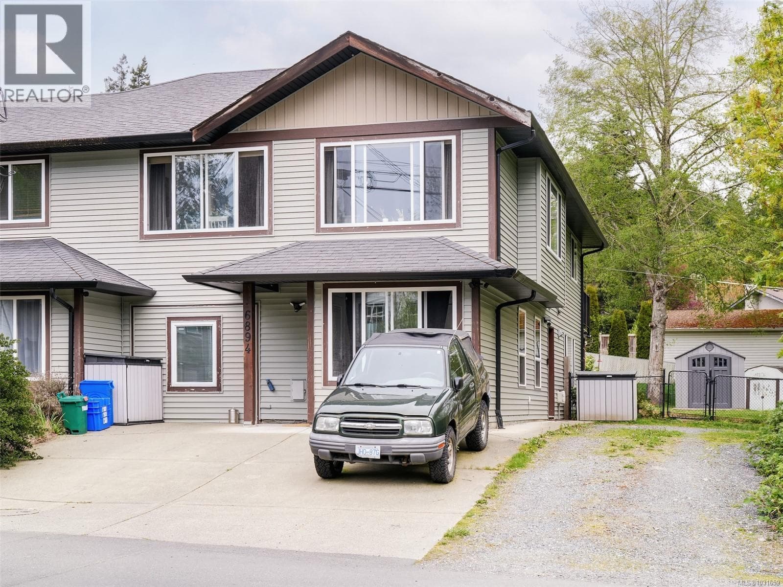 6894 Beaton Rd in 