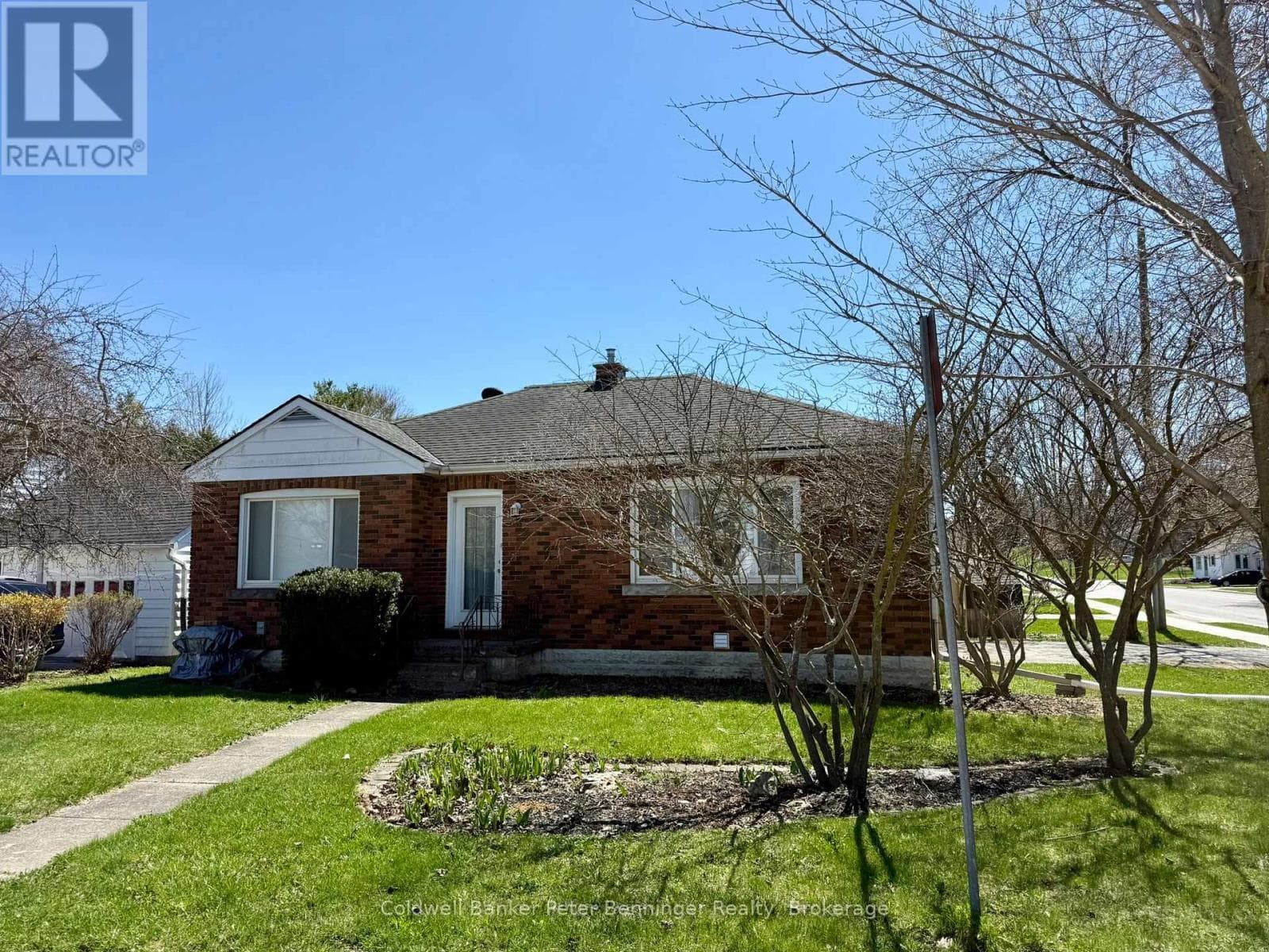 501 NAPIER STREET EAST in 