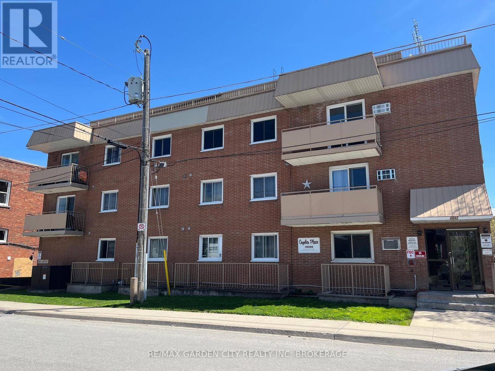 302 - 4692 CRYSLER AVENUE, Niagara — photo 2