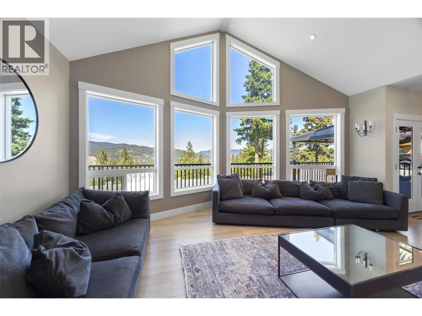 111 Veale Road, Interior REALTORS® — photo 5