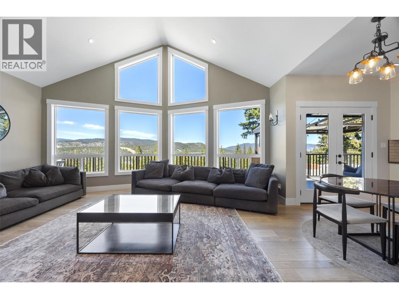 111 Veale Road, Interior REALTORS® — photo 3